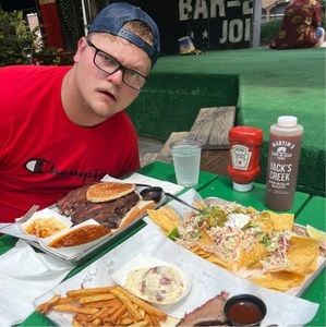 Meet your Posher, Cade